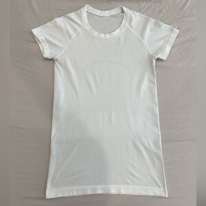 Lululemon Swiftly Tech Short-Sleeve